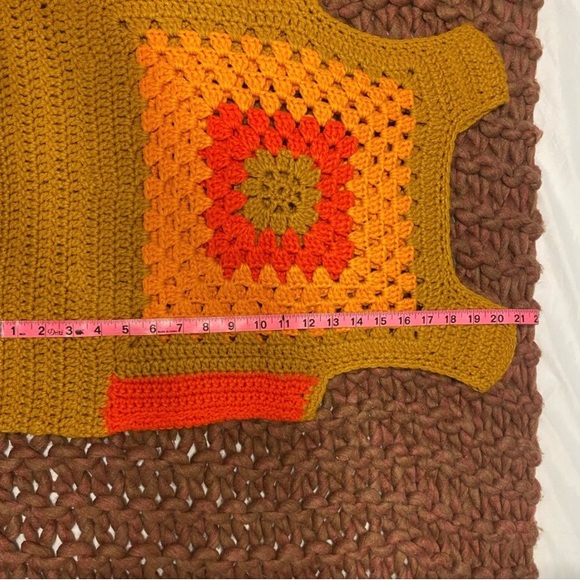 Vintage Crochet Granny Squares Sweater Vest Size Medium - Picture 7 of 7